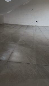 Carrelage grès cérame rectifié — Combles aménagés
